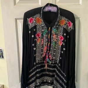 Johnny Was l/s black rayon top w/floral and bird embroidery XL